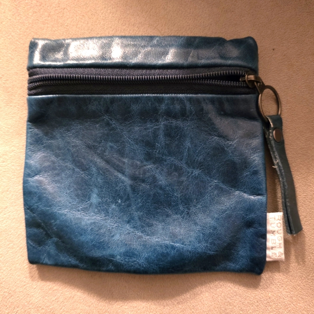 Rough & Tumble card case in tourmaline
